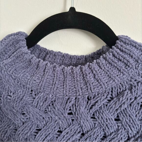 Kendall & Kylie Crew Neck Purple Soft Chunky Cable Knit Cropped Sweater Size S - Picture 2 of 6